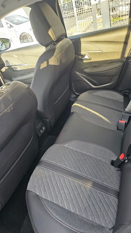 peugeot-208-2024-gasolina-1199cc