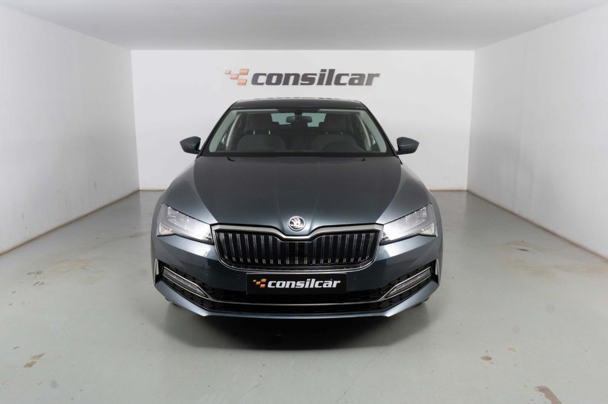 skoda-superb-2020-hibrido-a-gasolina-1395cc