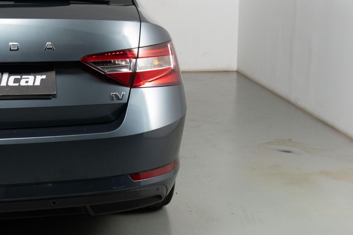 skoda-superb-2020-hibrido-a-gasolina-1395cc