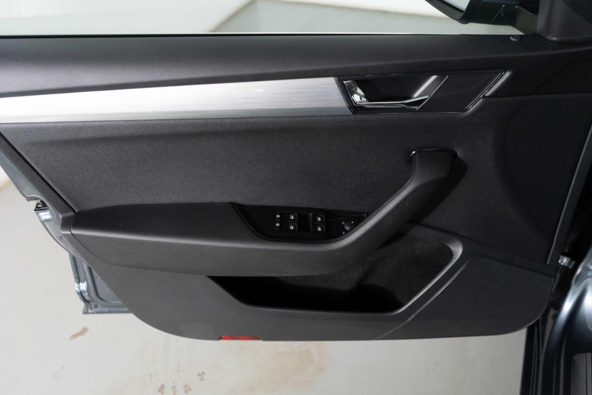 skoda-superb-2020-hibrido-a-gasolina-1395cc