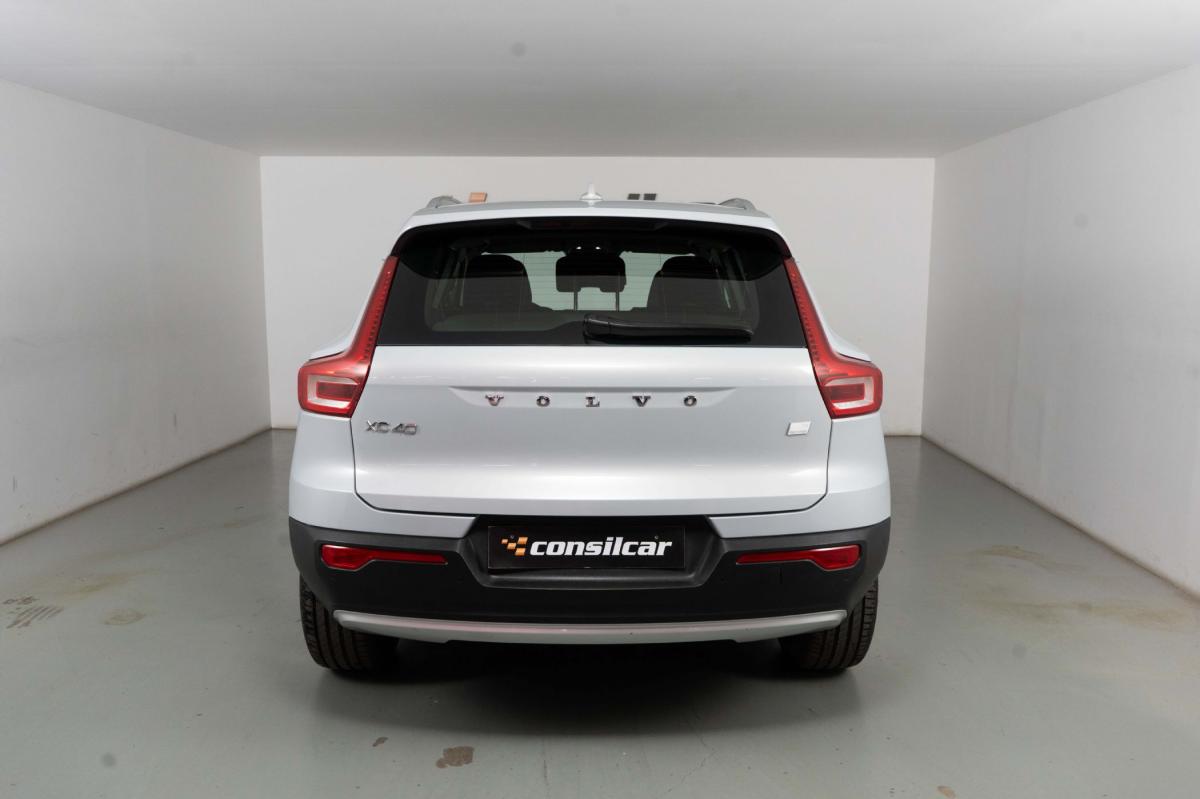 volvo-xc40-2022-hibrido-a-gasolina-1477cc