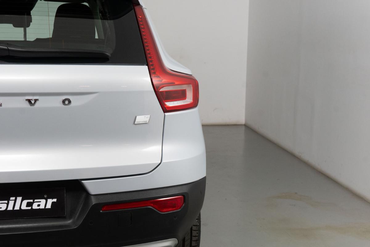 volvo-xc40-2022-hibrido-a-gasolina-1477cc