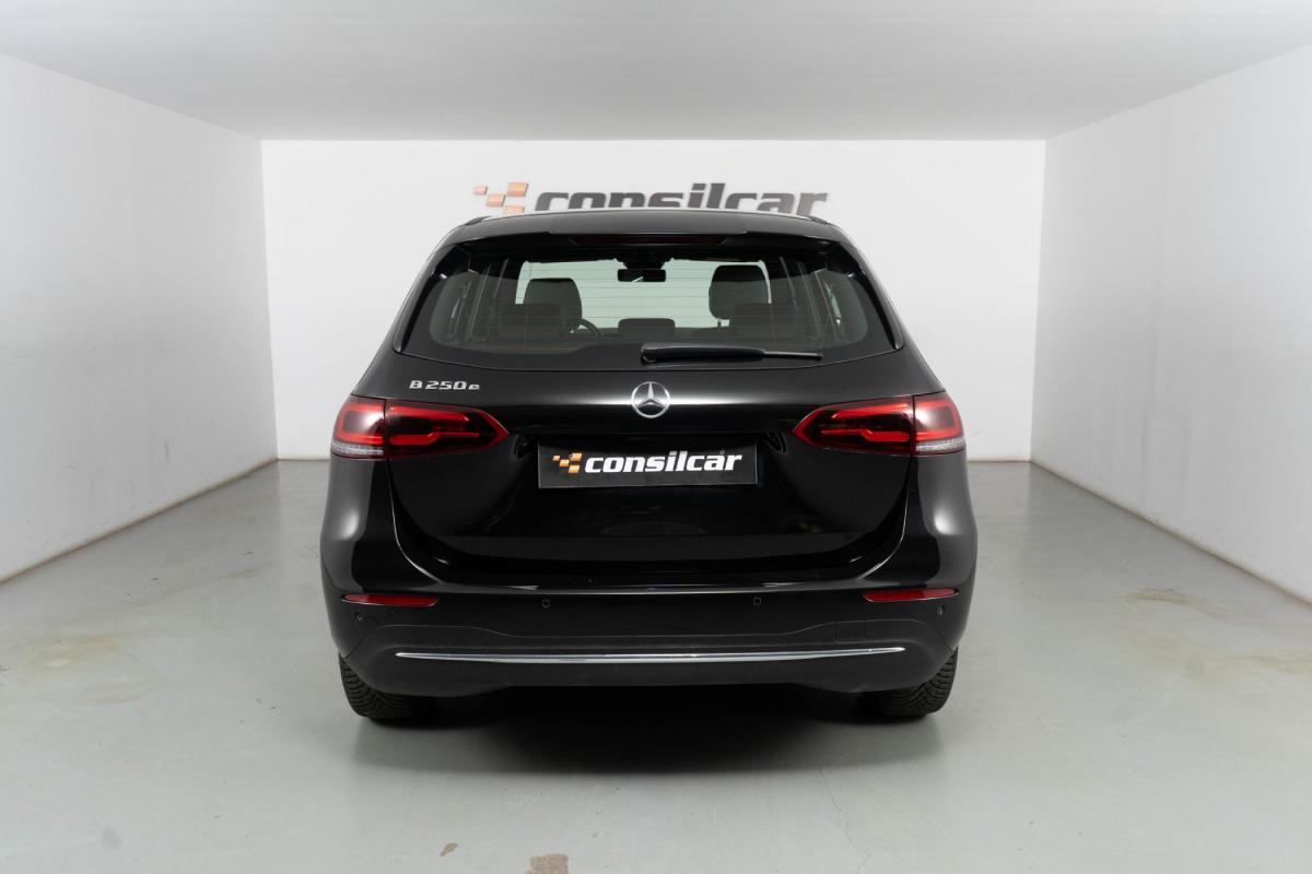 mercedes-benz-classe-b-2022-hibrido-a-gasolina-1332cc