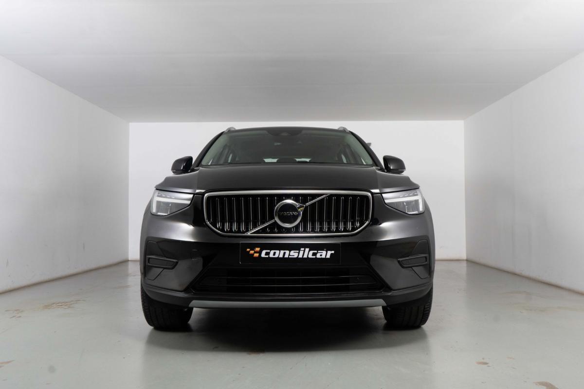 volvo-xc40-2023-hibrido-a-gasolina-1477cc