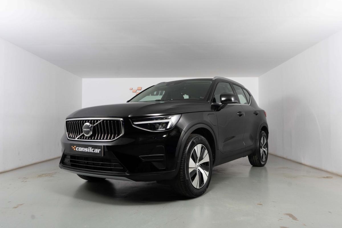 volvo-xc40-2023-hibrido-a-gasolina-1477cc