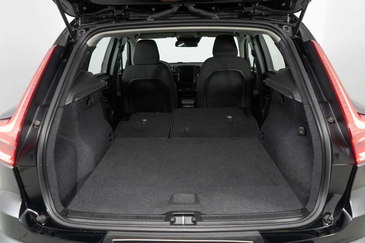 volvo-xc40-2023-hibrido-a-gasolina-1477cc