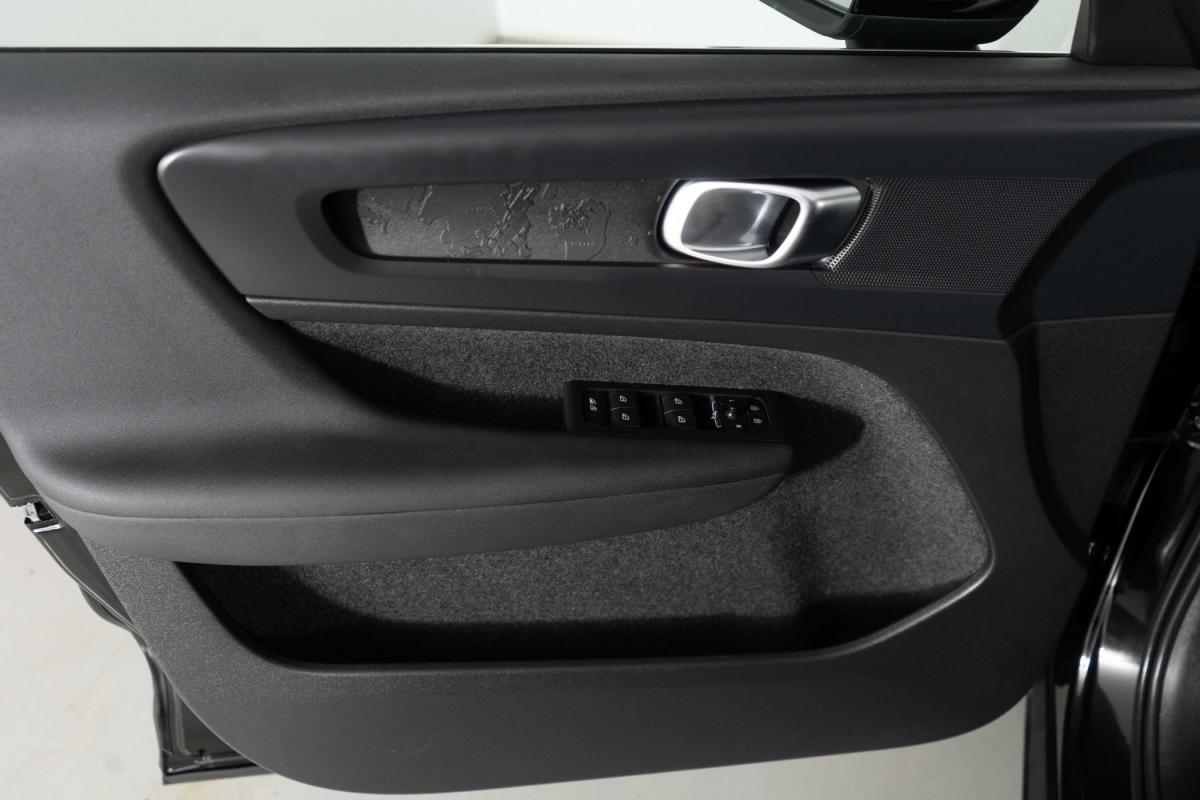 volvo-xc40-2023-hibrido-a-gasolina-1477cc