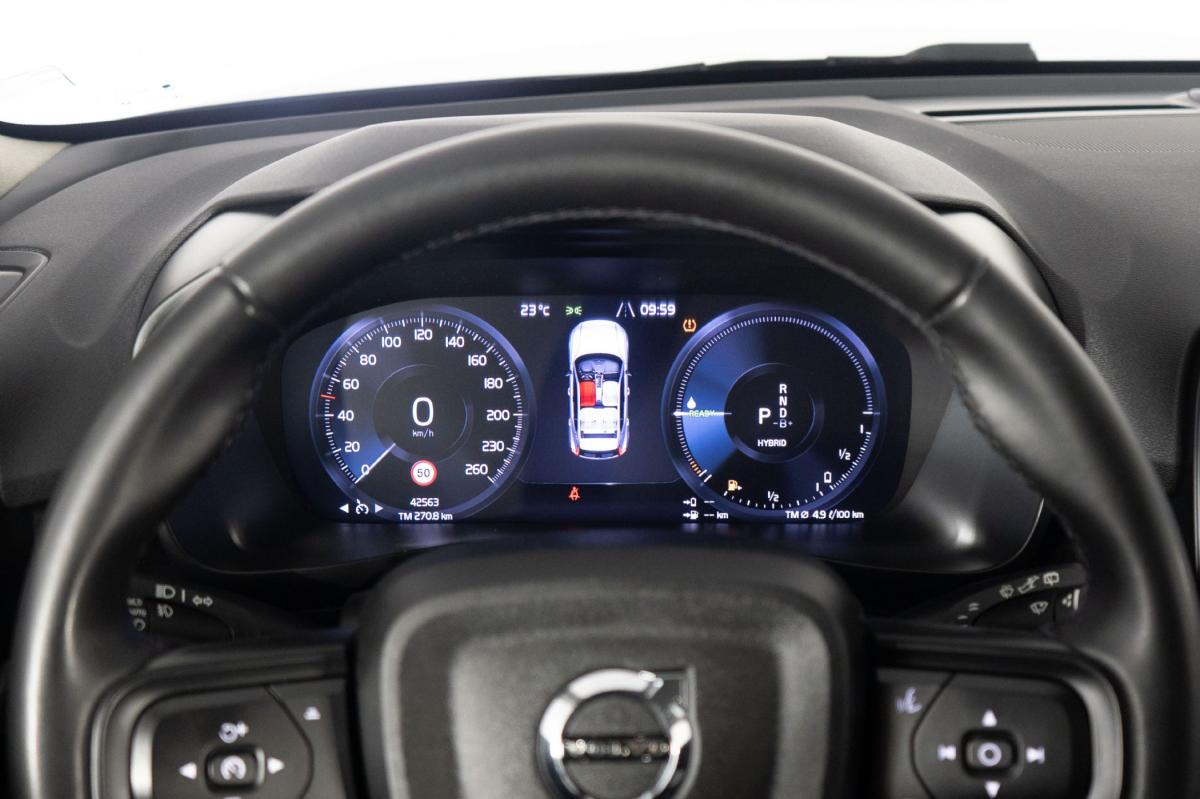 volvo-xc40-2023-hibrido-a-gasolina-1477cc