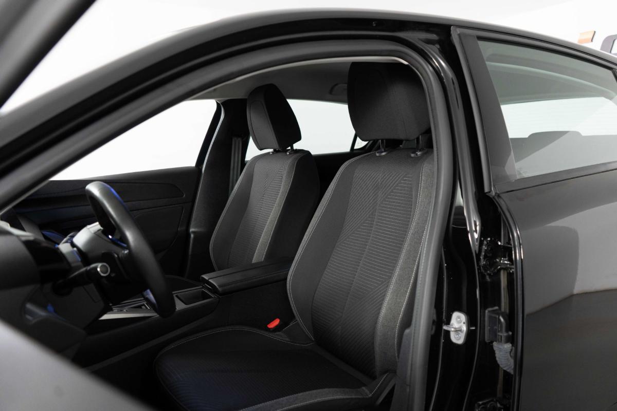 peugeot-308-2023-hibrido-a-gasolina-1598cc
