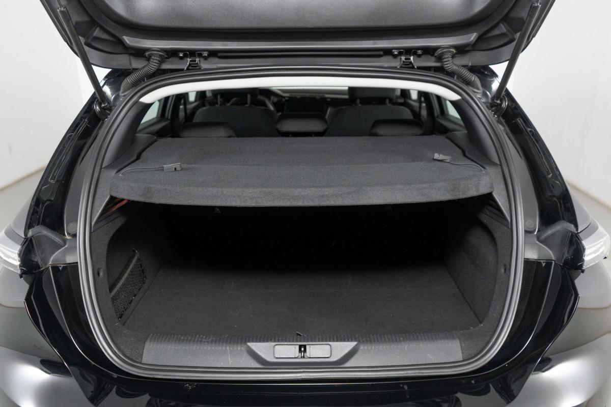 peugeot-308-2023-hibrido-a-gasolina-1598cc