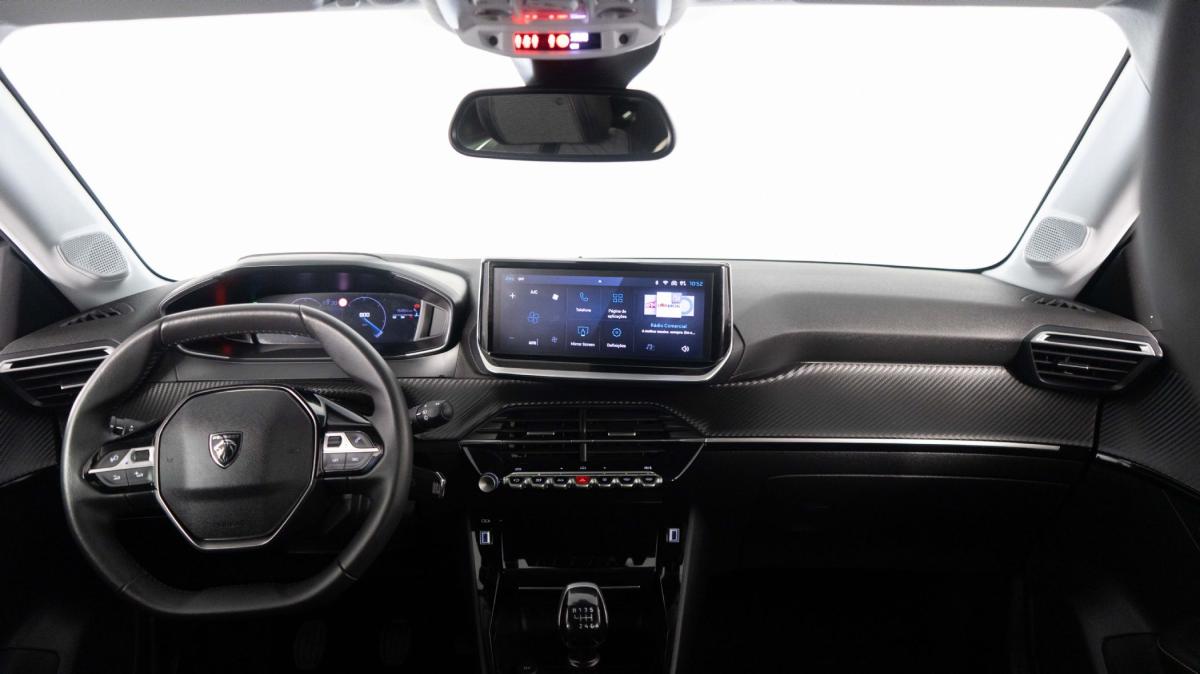 peugeot-208-2025-gasolina-1199cc