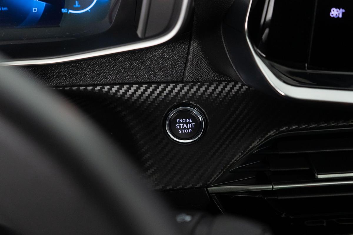 peugeot-208-2023-gasolina-1199cc