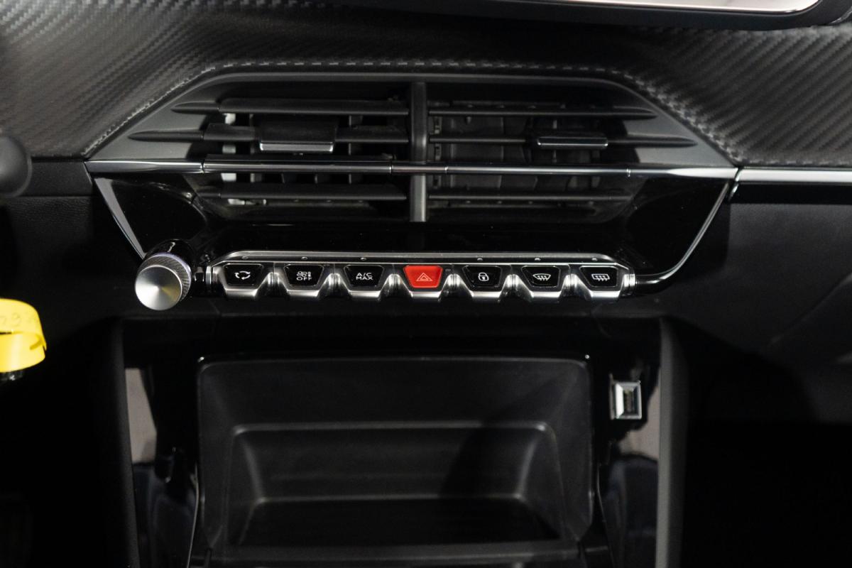 peugeot-208-2021-gasolina-1199cc