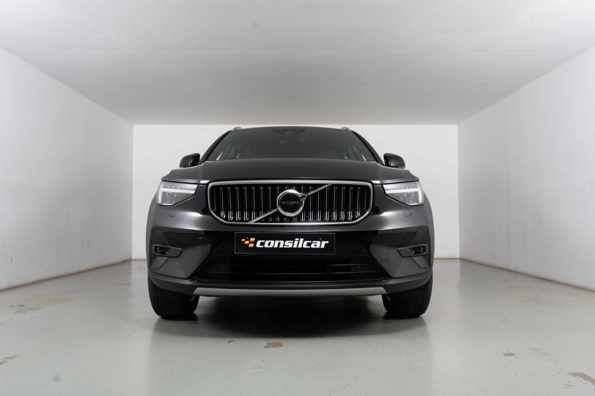 volvo-xc40-2023-hibrido-a-gasolina-1477cc