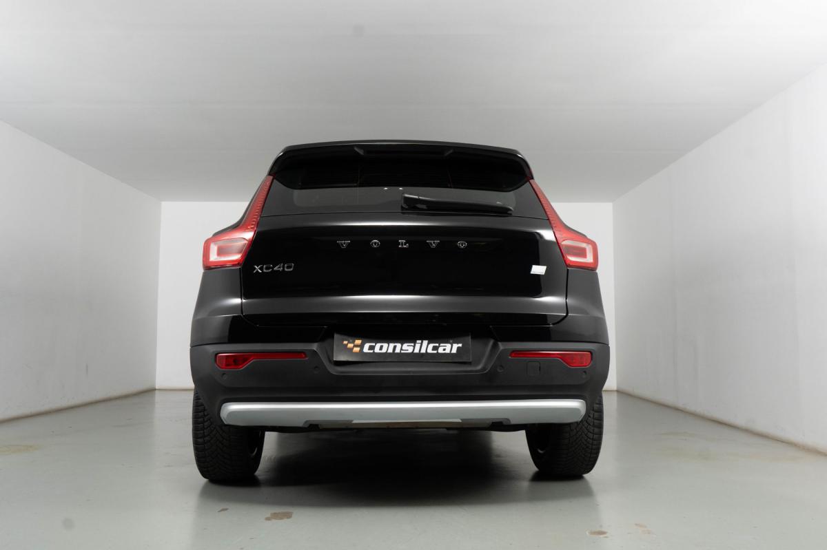 volvo-xc40-2023-hibrido-a-gasolina-1477cc