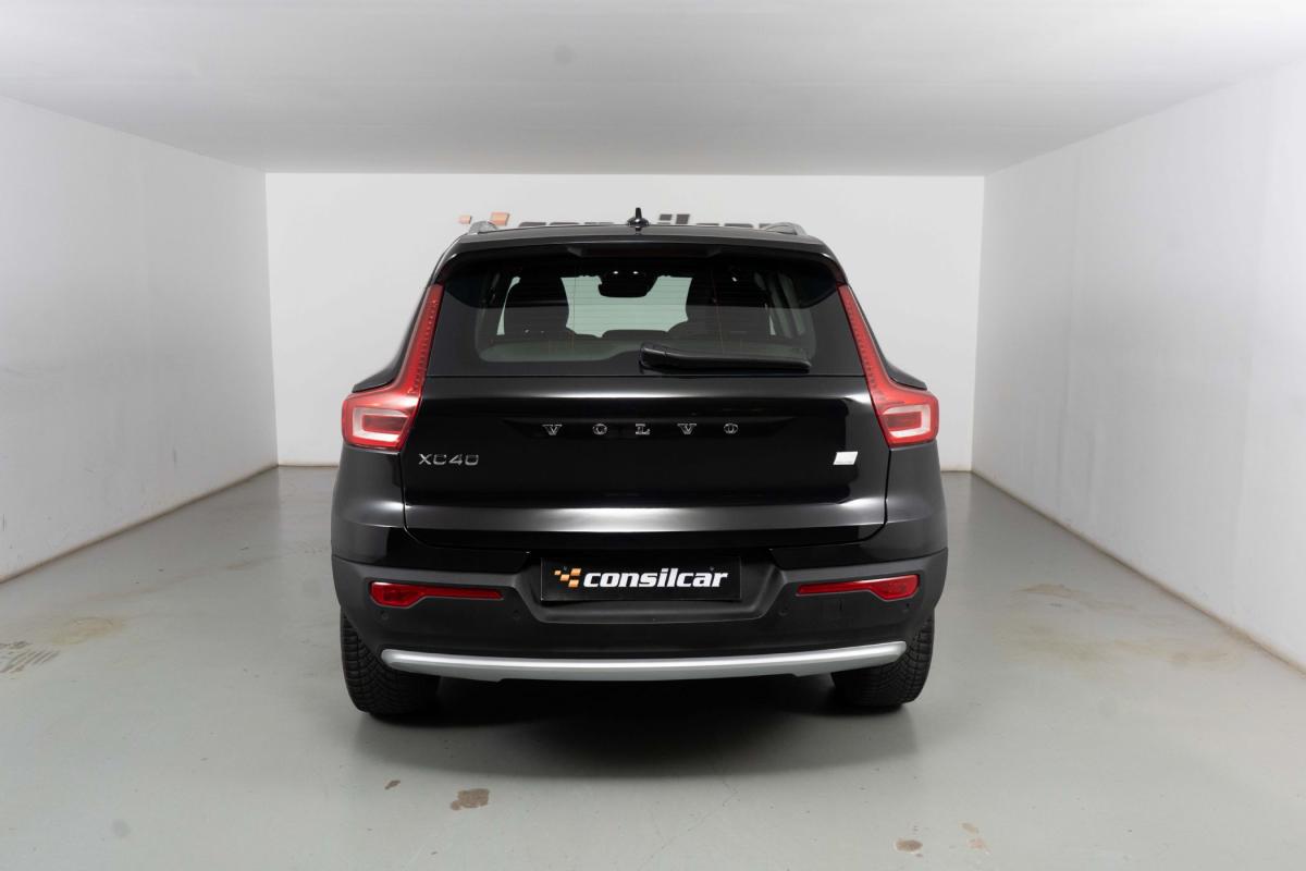 volvo-xc40-2023-hibrido-a-gasolina-1477cc