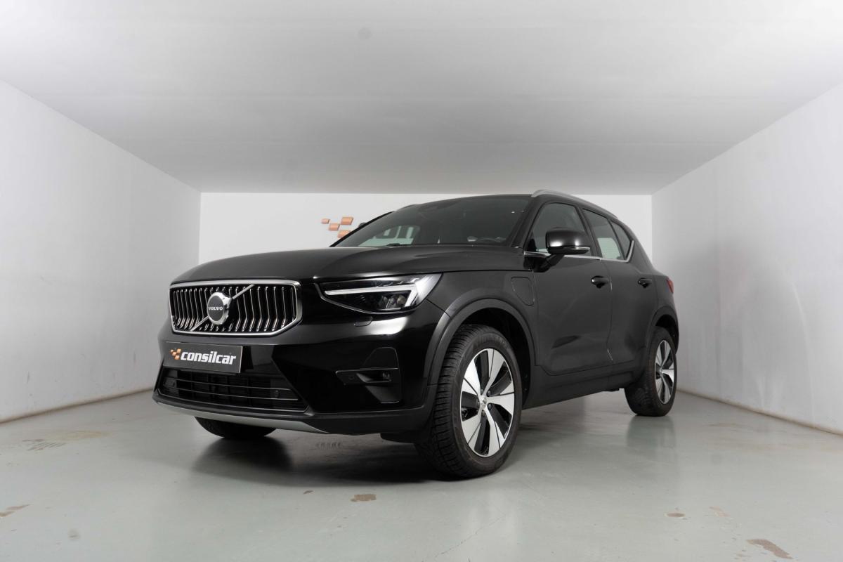 volvo-xc40-2023-hibrido-a-gasolina-1477cc