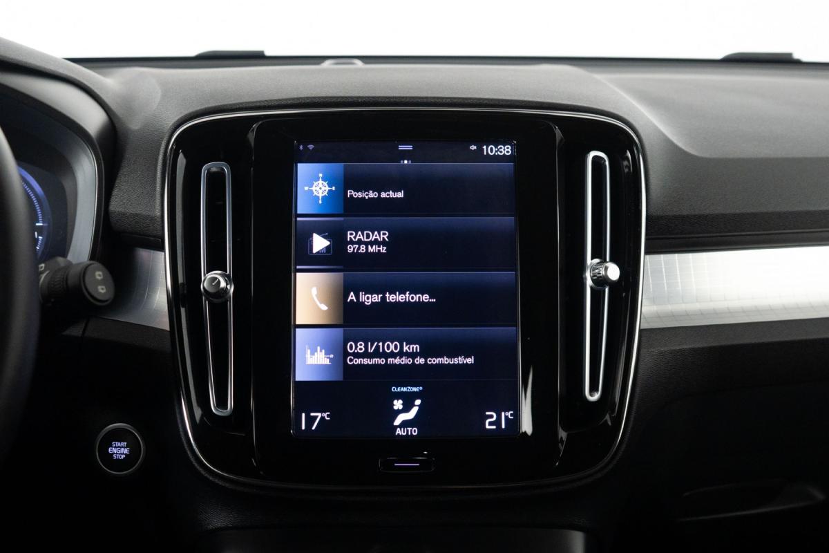 volvo-xc40-2023-hibrido-a-gasolina-1477cc
