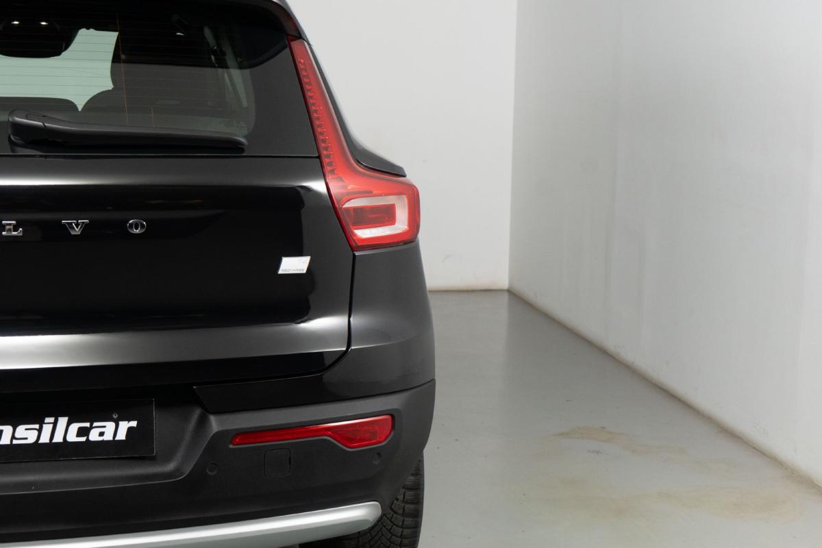 volvo-xc40-2023-hibrido-a-gasolina-1477cc
