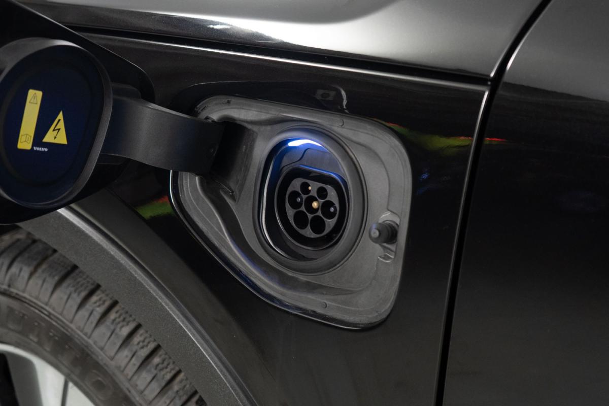 volvo-xc40-2023-hibrido-a-gasolina-1477cc