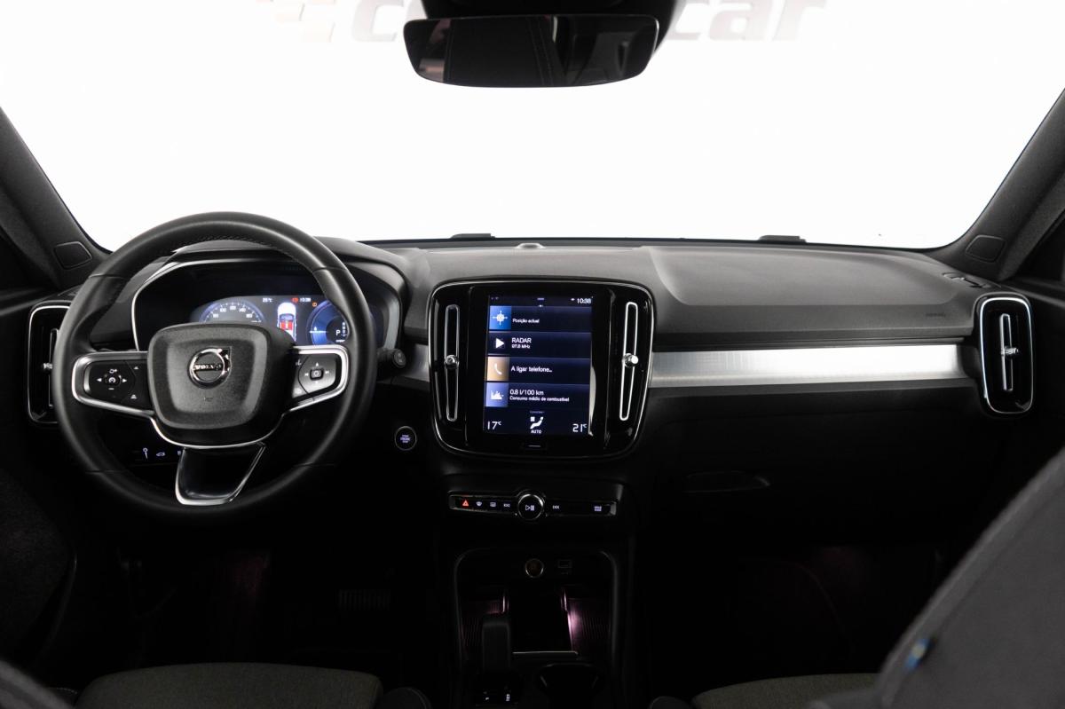 volvo-xc40-2023-hibrido-a-gasolina-1477cc