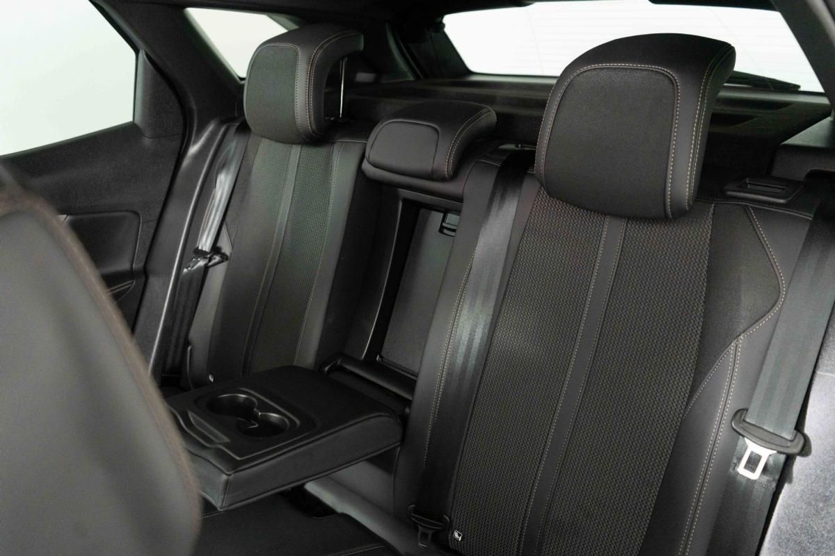 peugeot-3008-2023-hibrido-a-gasolina-1598cc