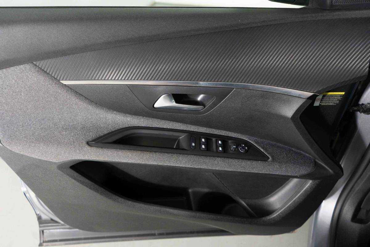peugeot-5008-2020-gasolina-1199cc