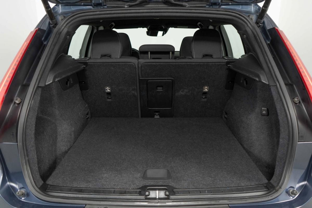 volvo-xc40-2021-hibrido-a-gasolina-1477cc