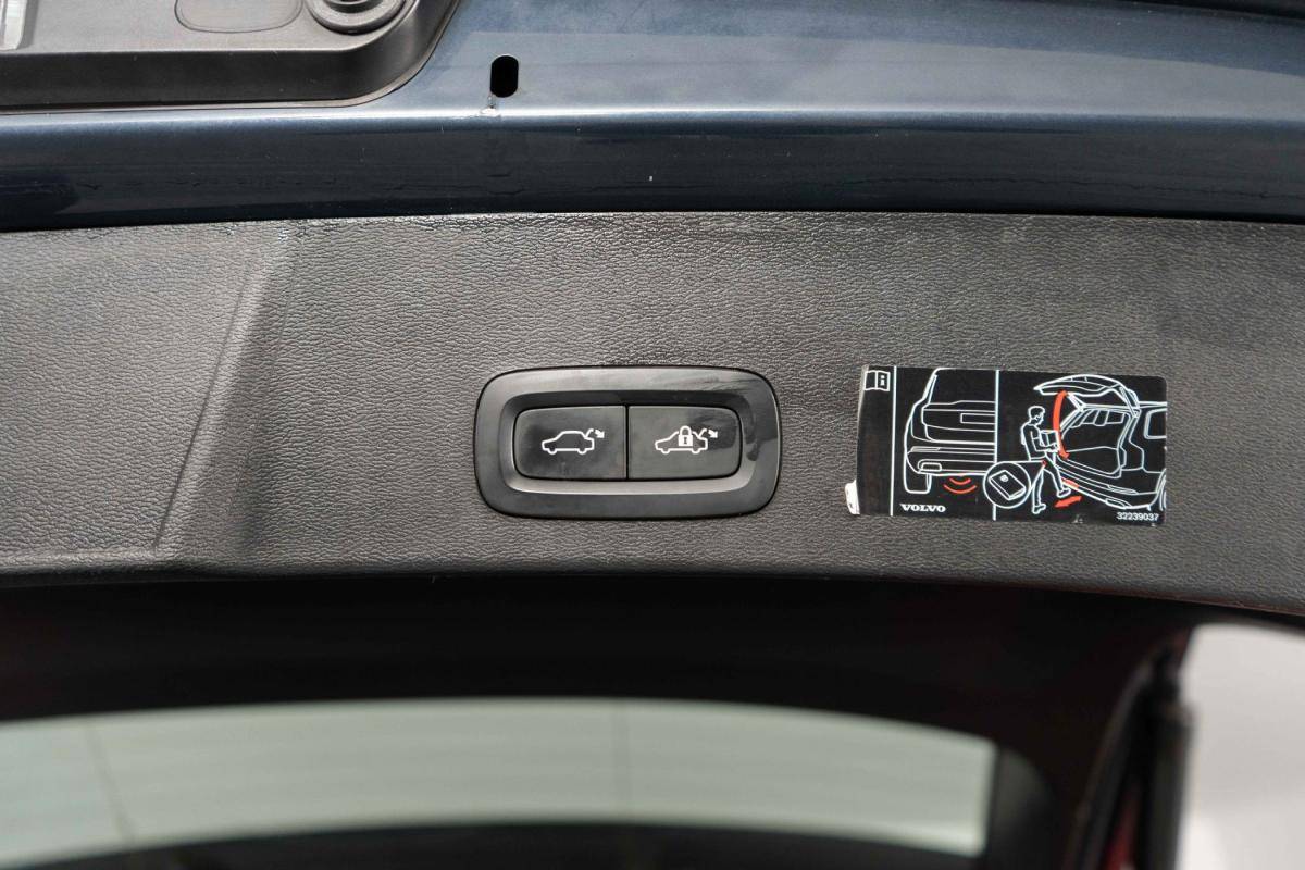 volvo-xc40-2021-hibrido-a-gasolina-1477cc
