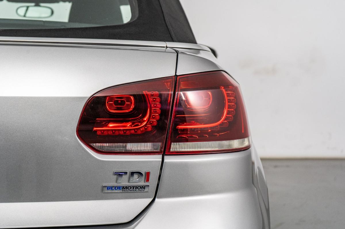 volkswagen-golf-cabriolet-2011-diesel-1598cc