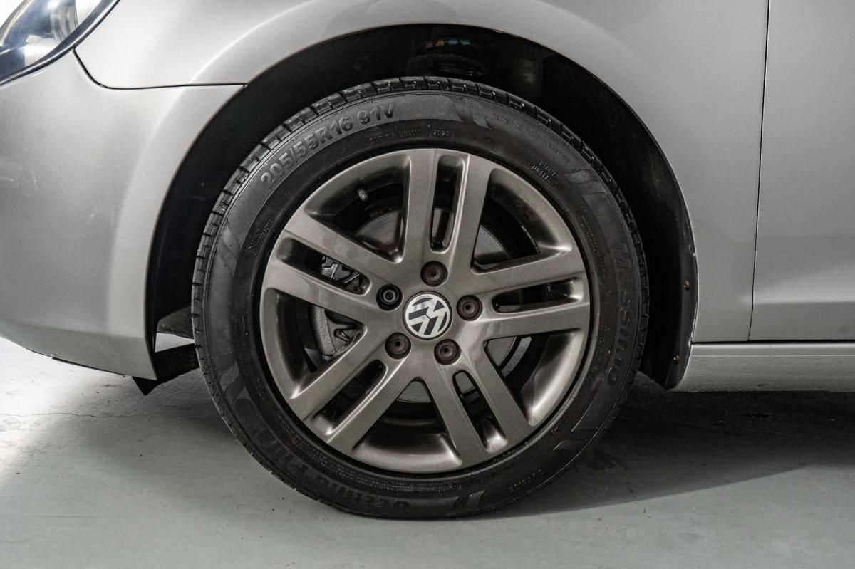 volkswagen-golf-cabriolet-2011-diesel-1598cc