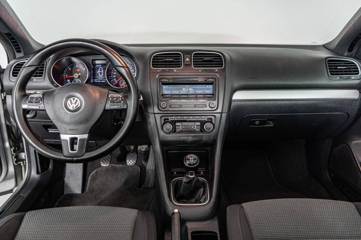 volkswagen-golf-cabriolet-2011-diesel-1598cc