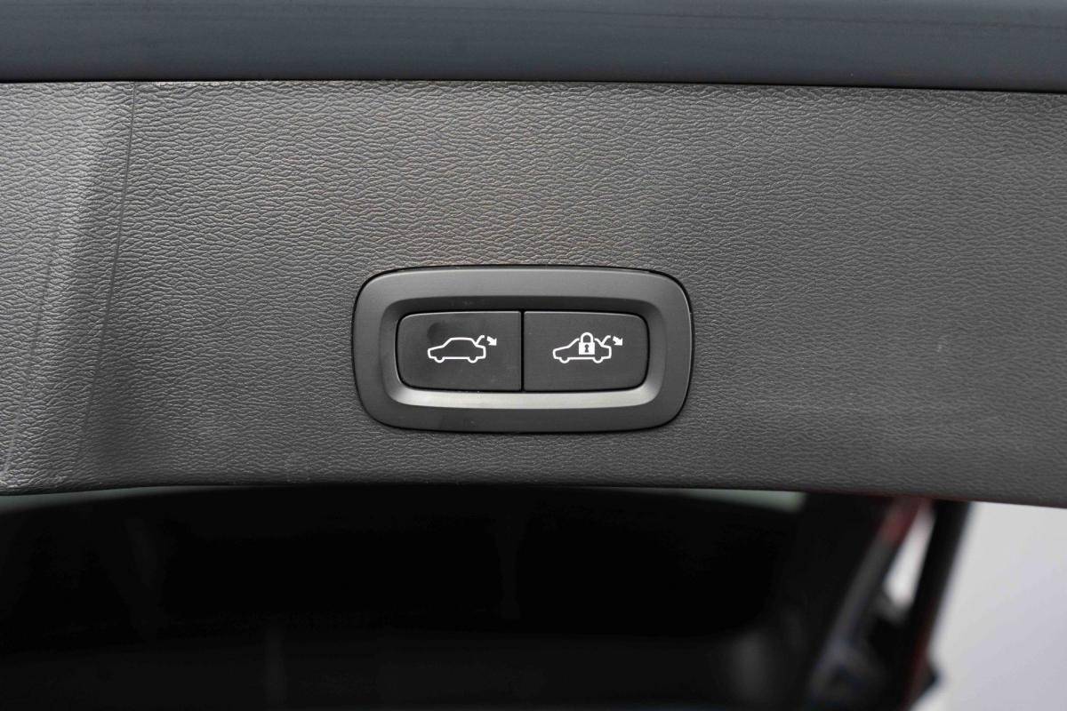 volvo-xc40-2022-hibrido-a-gasolina-1477cc