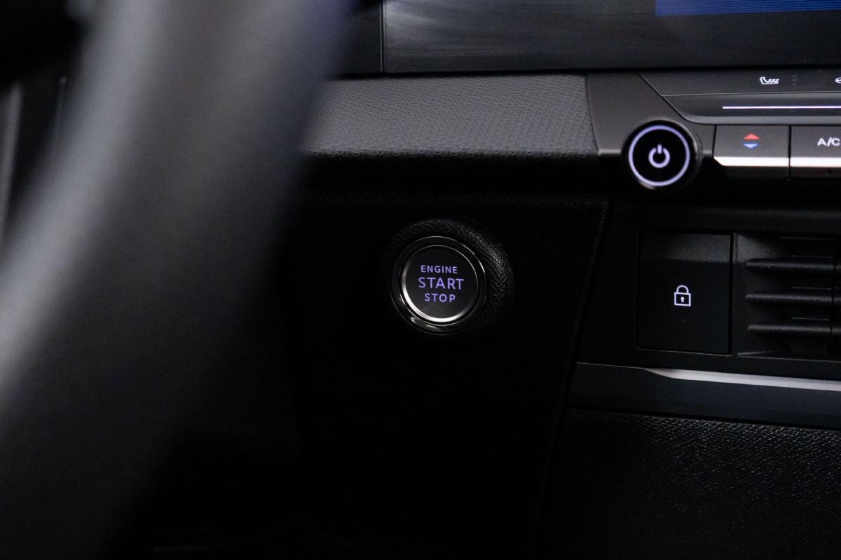 opel-astra-2025-gasolina-1199cc