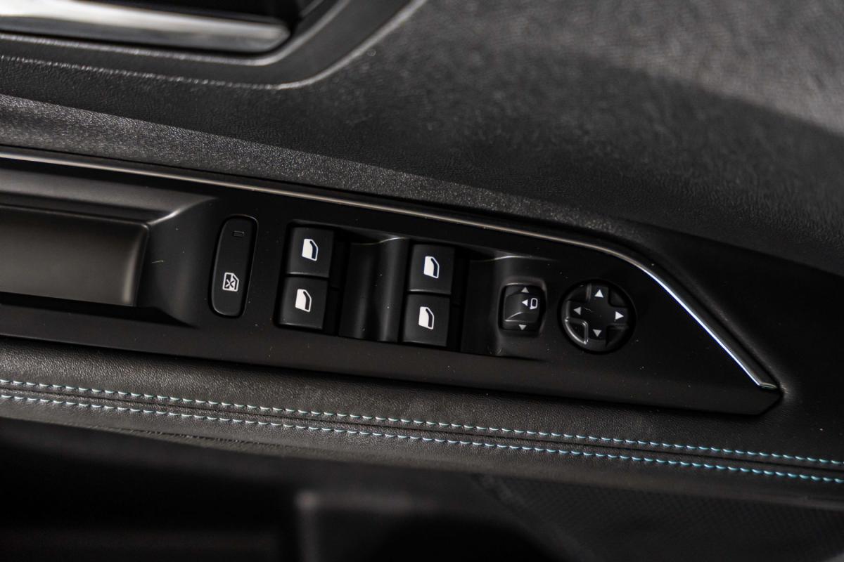 peugeot-3008-2022-hibrido-a-gasolina-1598cc