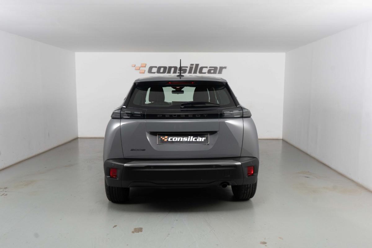 peugeot-2008-2024-gasolina-1199cc