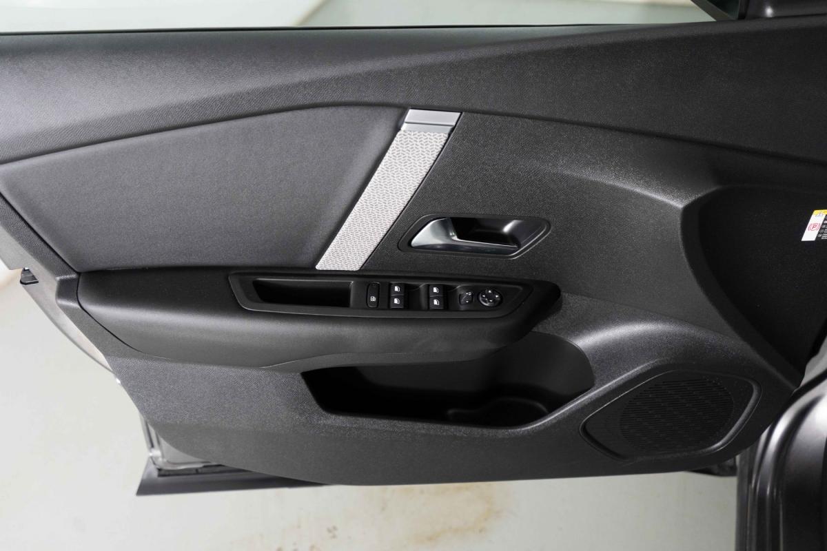 citroen-c4-2024-gasolina-1199cc