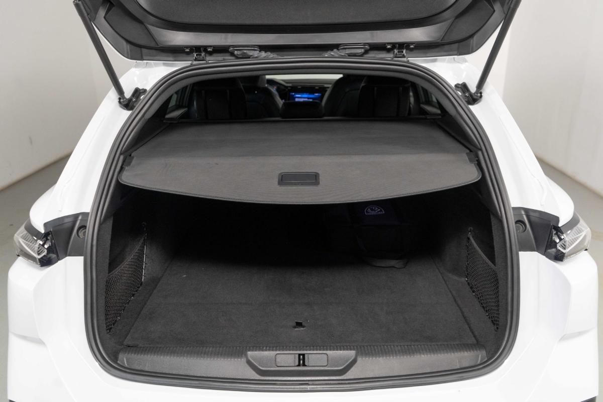 peugeot-308-sw-2024-hibrido-a-gasolina-1598cc