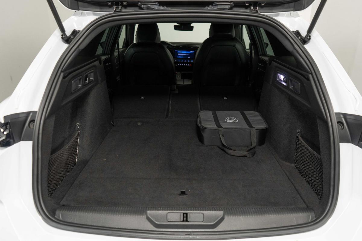 peugeot-308-sw-2024-hibrido-a-gasolina-1598cc