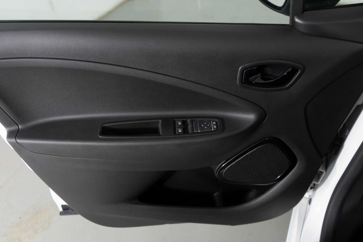 renault-zoe-2021-eletrico-0cc