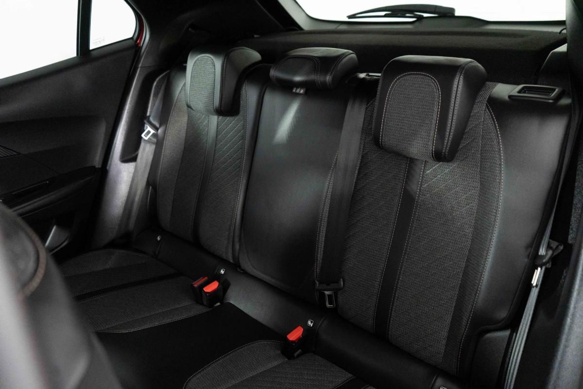 peugeot-2008-2024-gasolina-1199cc