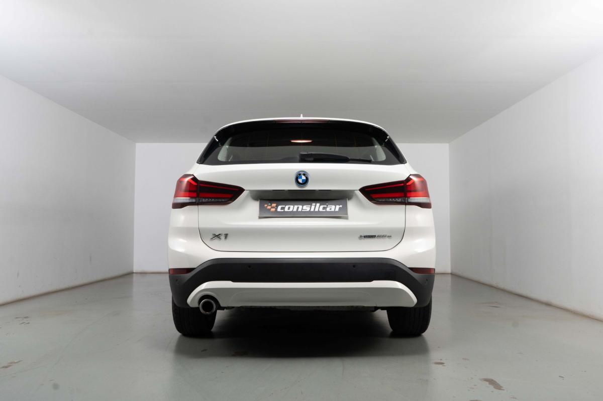 bmw-x1-2022-hibrido-a-gasolina-1499cc