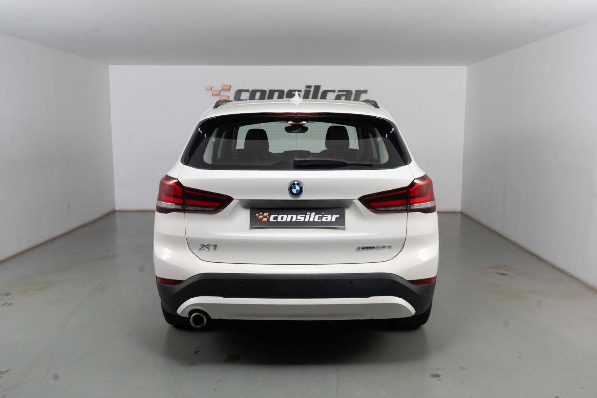 bmw-x1-2022-hibrido-a-gasolina-1499cc