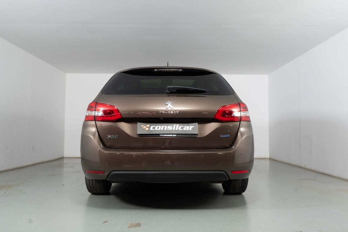 peugeot-308-sw-2015-diesel-1560cc