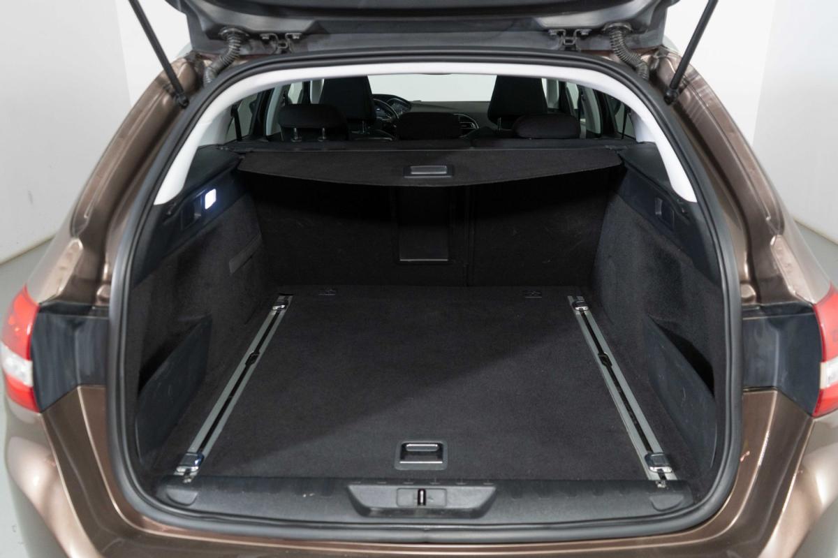 peugeot-308-sw-2015-diesel-1560cc