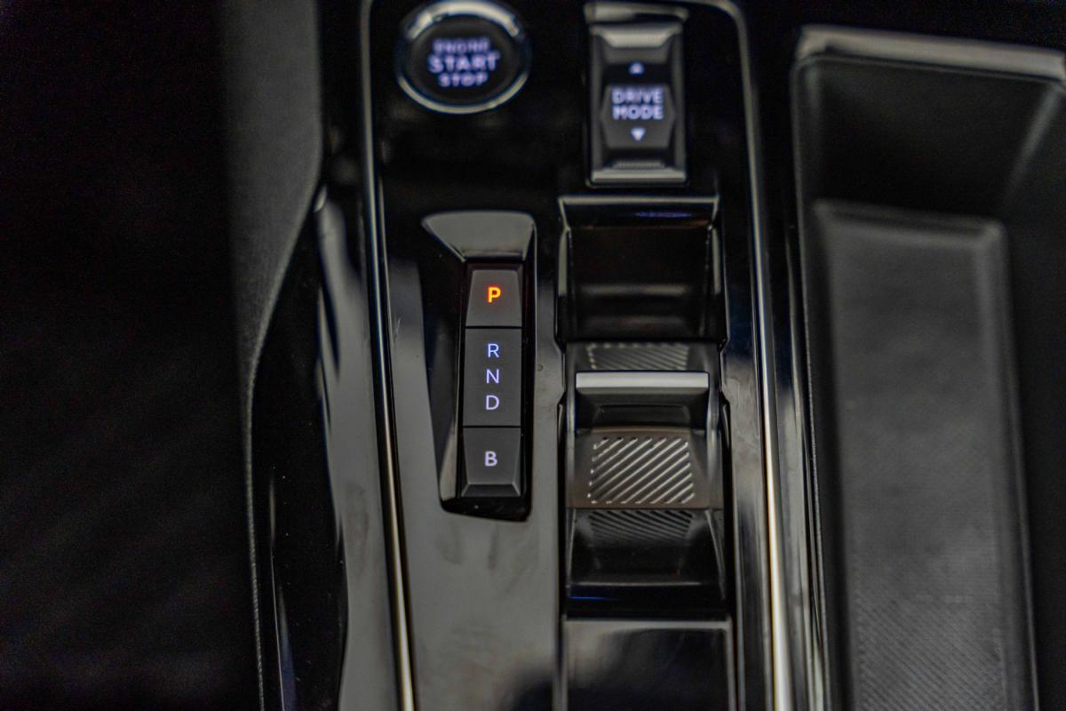 peugeot-3008-2023-hibrido-a-gasolina-1598cc