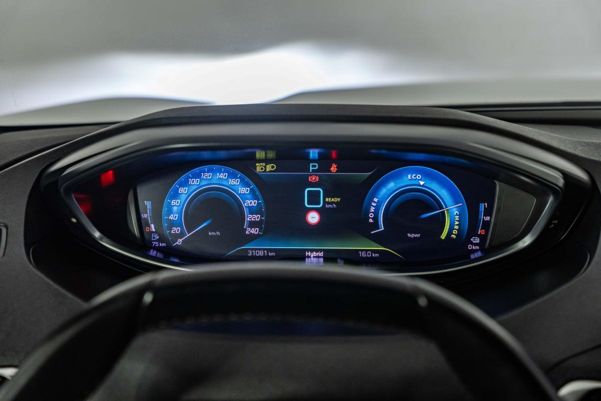 peugeot-3008-2023-hibrido-a-gasolina-1598cc