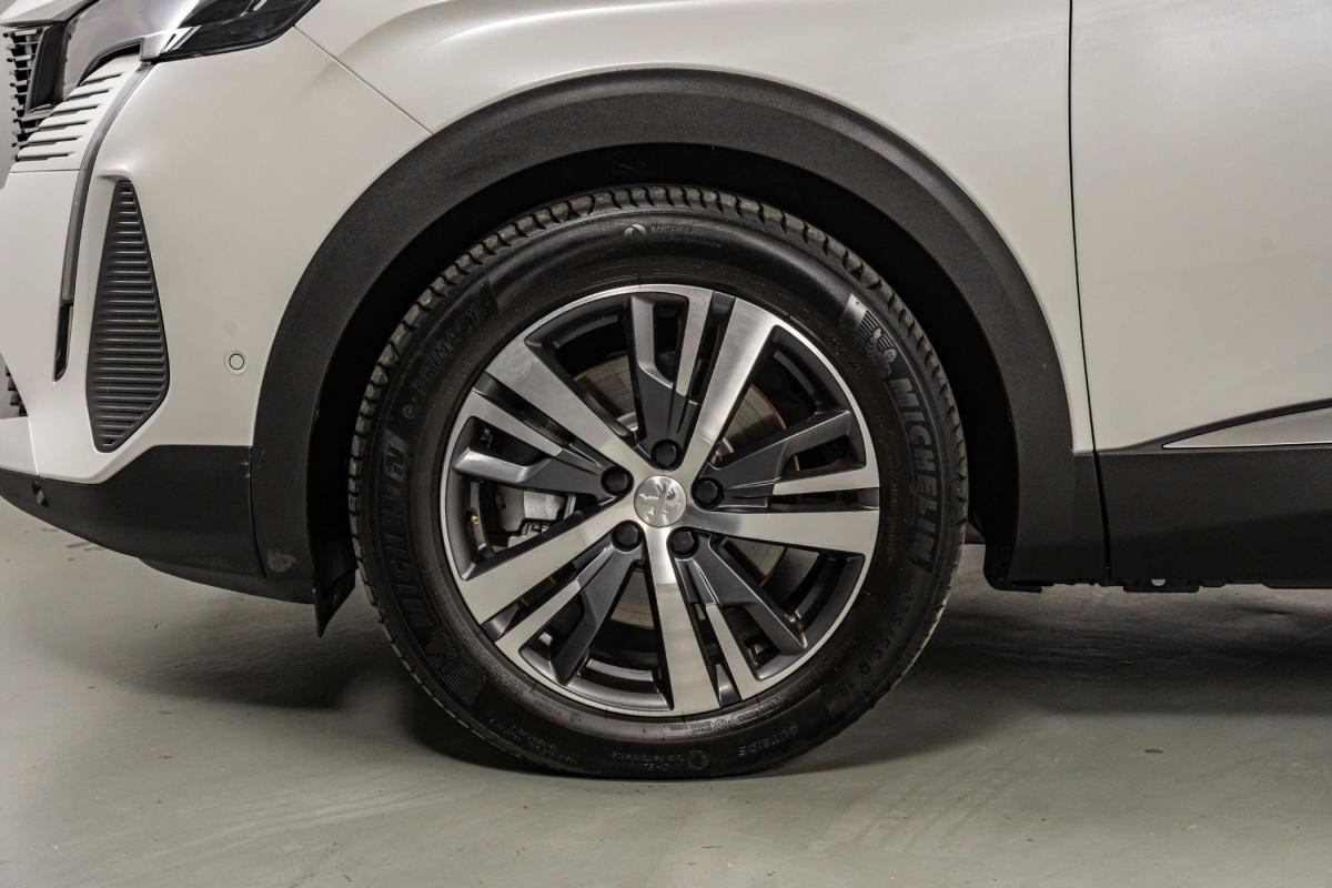 peugeot-3008-2023-hibrido-a-gasolina-1598cc