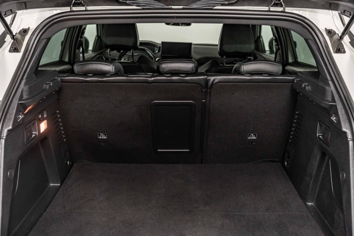 peugeot-3008-2023-hibrido-a-gasolina-1598cc