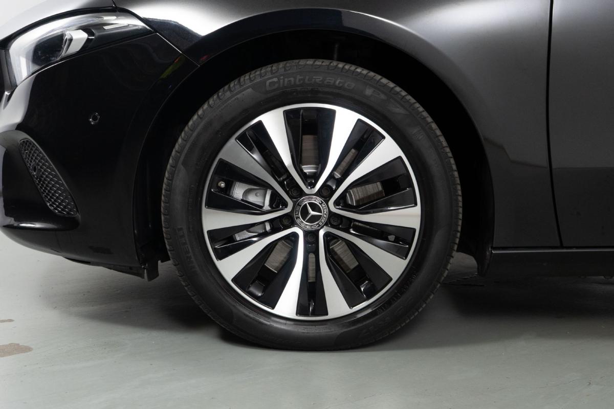 mercedes-benz-classe-a-2022-hibrido-a-gasolina-1332cc